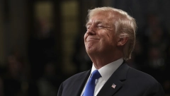 TRAMP ŽESTOKO ISMEJAVA BAJDENA Napravio oglas za starački dom u Beloj kući (VIDEO)