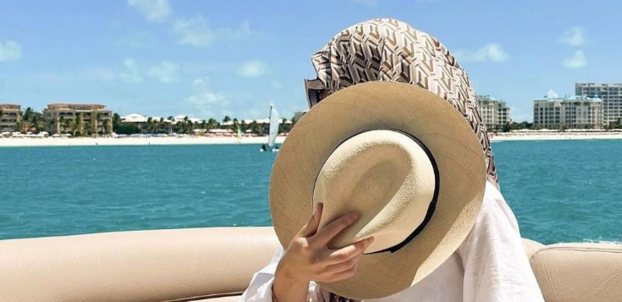 MISTERIOZNA ŽENA ZVEZDE BARSELONE Supruga mladog fudbalera se ne pojavljuje u javnosti, postoji samo jedna fotografija njenog lica (FOTO)