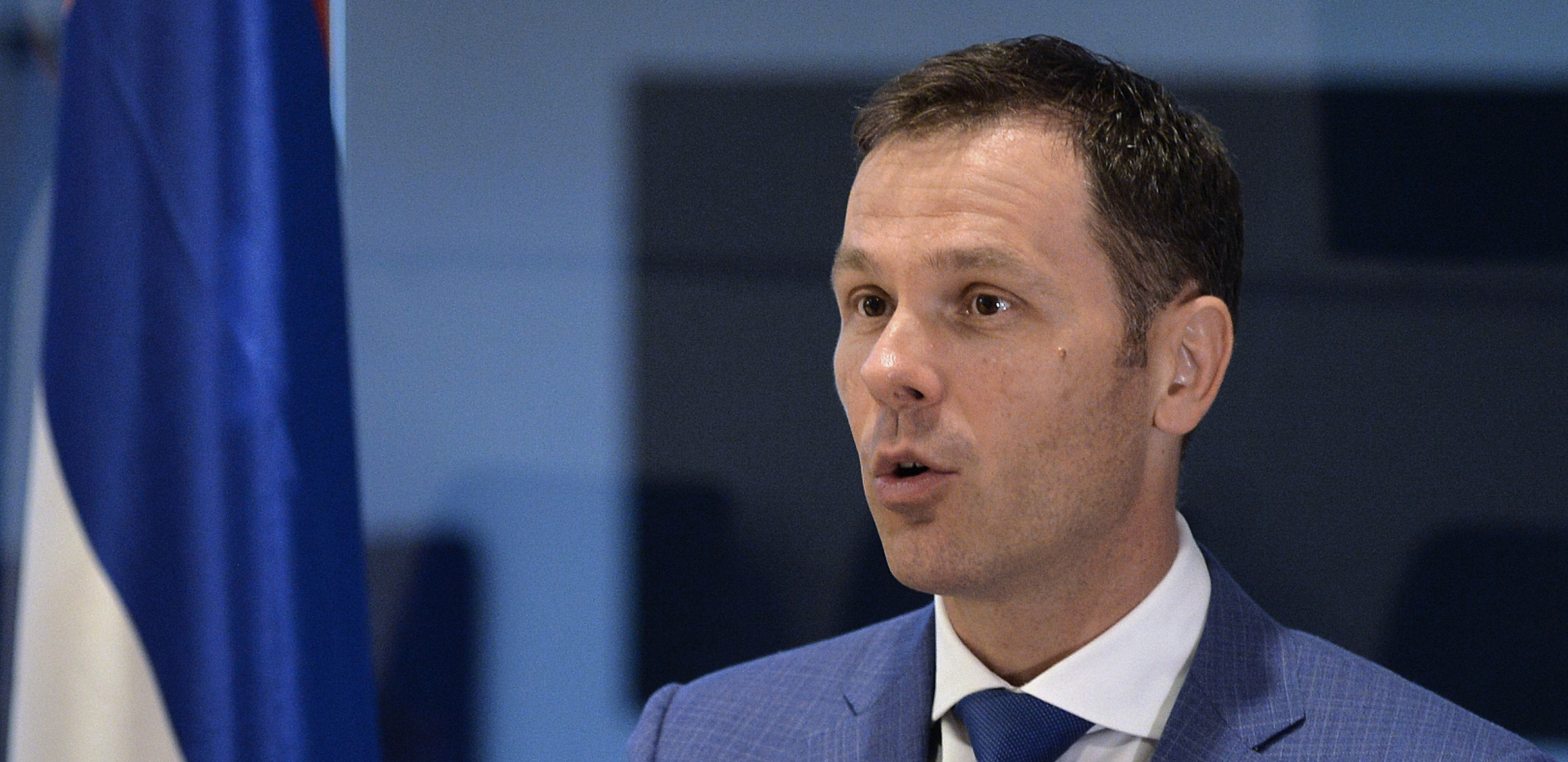 MINISTAR MALI ODGOVORIO NA SRAMNO PONAŠANJE OPOZICIJE Neka oni rade šta žele, ja ću da se borim za povećanje plata i penzija...