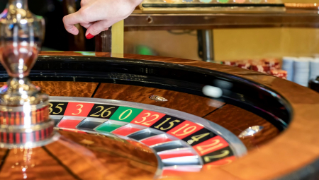 NELEGALNO SPROVODILI IGRE NA SREĆU Inspekcija oduzela veliki broj automata