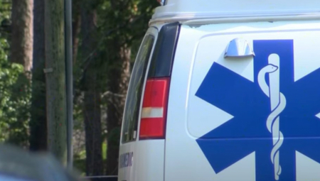 DETALJI UŽASA NA NOVOM BEOGRADU Tramvaj udario čoveka u invalidskim kolicima!