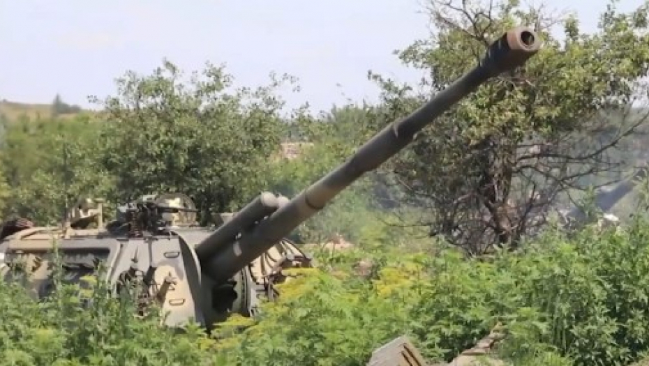 KAKO RUSKI ARTILJERCI RATUJU U UKRAJINI Pogledajte dejstvo haubica "Msta-S" duboko po neprijateljskim položajima (VIDEO)