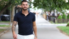 ON LAŽE GDE STIGNE, KUĆA MU LIČI NA ŠTALU Prijatelj Marka Osmakčića sve otkrio i raskrinkao ga, ponovo je obmanuo javnost?!