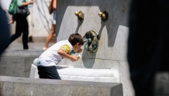 TOPLOTNI PAKAO, KUVANJE NA PLUS 40 Od srede temperature će biti iznad proseka za ovo doba godine