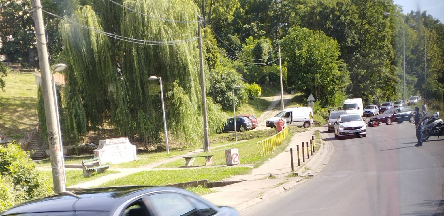 SAOBRAĆAJKA U ŽARKOVU U sudaru automobila i motocikla ima povređenih