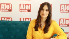 ONA JE SAVETNICA DRAŠKA STANIVUKOVIĆA Retko se pojavljuje u javnosti, pleni lepotom i inteligencijom, a sad se odlučila na drastičan potez!