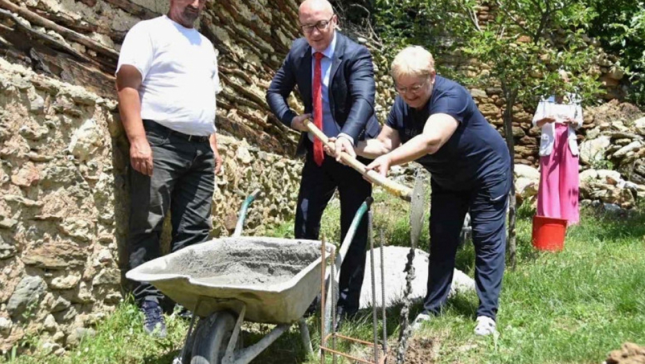 POLOŽEN KAMEN TEMELJAC Vraćaju se raseljene porodice iz Prizrena i Peći