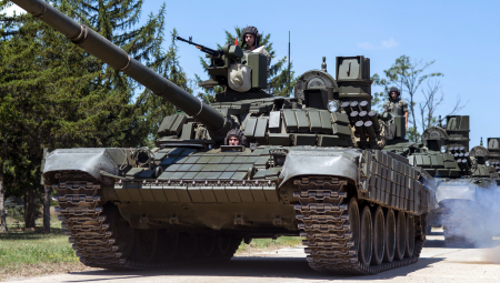 VOJSKA SRBIJE SE NE ZAUSTAVLJA Obuka vojnika na tenkovima T-72 MS (FOTO)