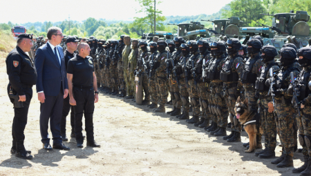 VUČIĆ PODELIO SNIMAK SA POKAZNO-TAKTIČKE VEŽBE “Očuvanje bezbednosti je od presudnog značaja”(VIDEO)
