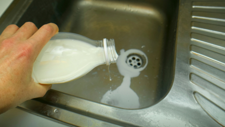 GREŠITE AKO POKVARENO MLEKO ODMAH BACATE Iznenadiće vas za šta sve može biti korisno