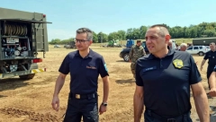 MINISTAR VULIN PRISUSTVOVAO AKCIJI Razbijena još jedna krijumčarska banda i nađeno hladno i vatreno oružje