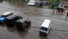 NASTRADALE 982 OSOBE, POVREĐENO 1.456 Monsunski pljuskovi i dalje odnose živote