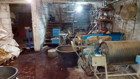 HILJADE LITARA NAFTE I STOTINE KILOGRAMA DUVANA Pripadnici MUP Srbije izvršili ozbiljnu zaplenu u Smederevu (FOTO)