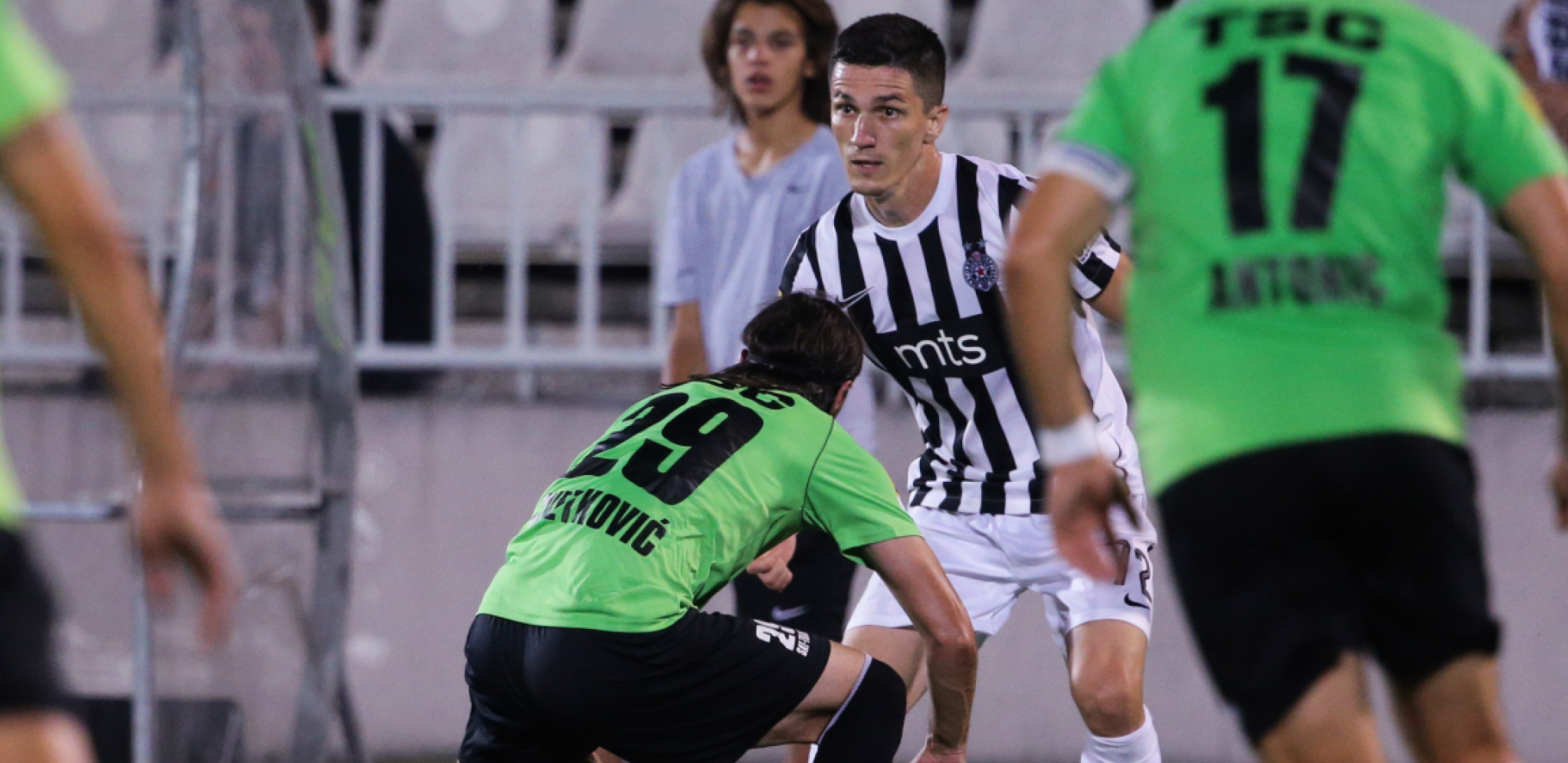 CRNO-BELI PONOVO ZAKAZALI Partizan nije uspeo da slavi u Humskoj, TSC odneo bod za Bačku Topolu