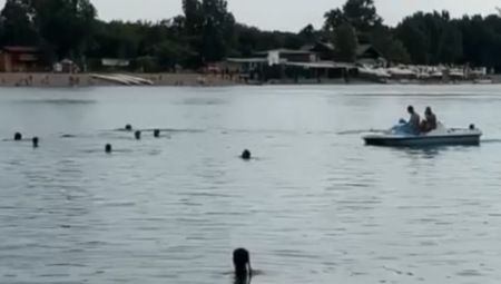 RONILAC PRETRAŽUJE ADU Traje potraga za mladićem koji je nestao u vodi, na licu mesta Hitna pomoć (VIDEO)