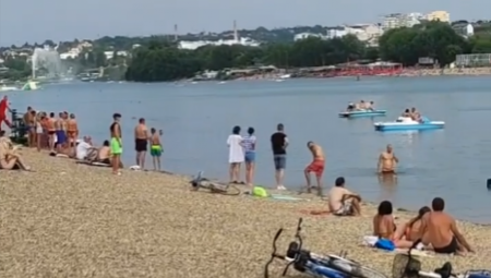 DRAMA NA ADI CIGANLIJI Mladić skočio sa pedaline i nije izronio, potraga u toku! (FOTO/VIDEO)