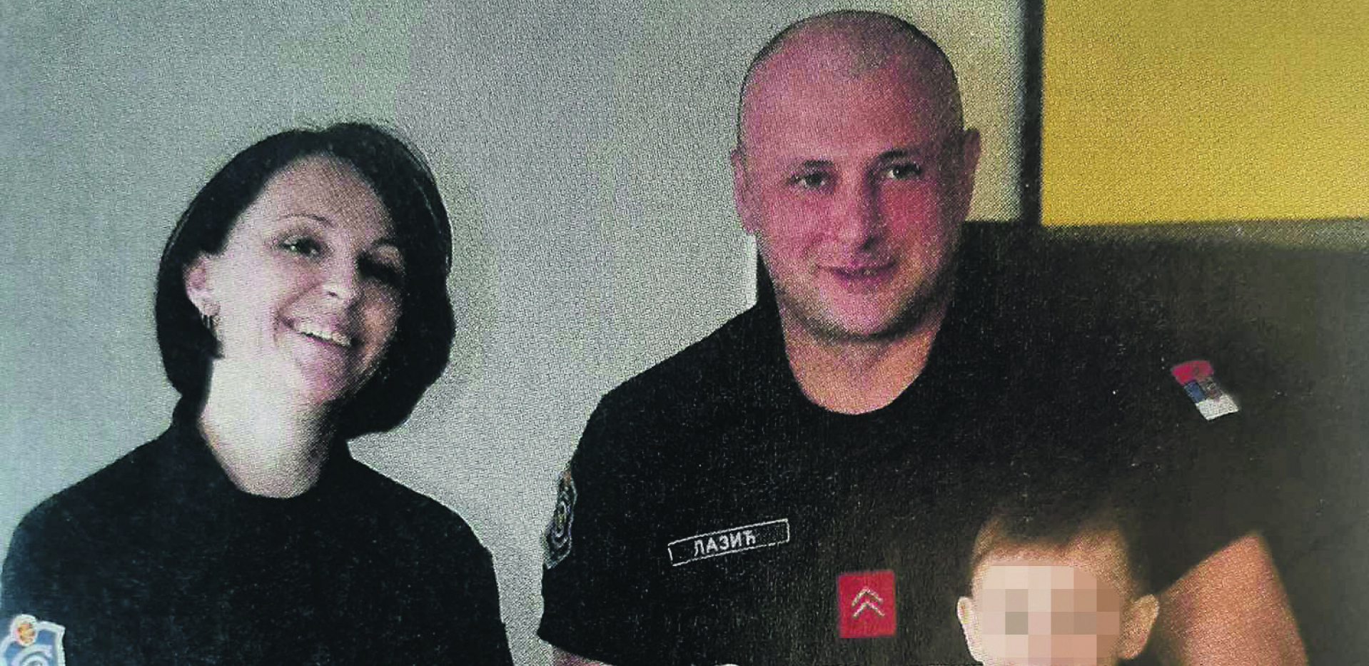 HEROJI Vatrogasci spasli bebu zaključanu u autu!
