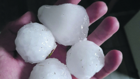 40 MINUTA TRAJALO NEVREME Grad veličine jajeta padao u okolini Prijepolja