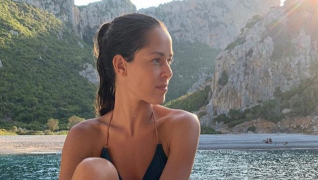 SRPSKA TENISERKA OSTAVLJA BEZ DAHA Ana Ivanović u kupaćem kostimu "zapalila" društvene mreže (FOTO)