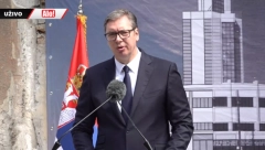 VUČIĆ NA STAROM SAJMIŠTU "Gajimo sećanje na naše sugrađane koji su stradali od okupatora! Živela sloboda, živela Srbija!" (FOTO/VIDEO)