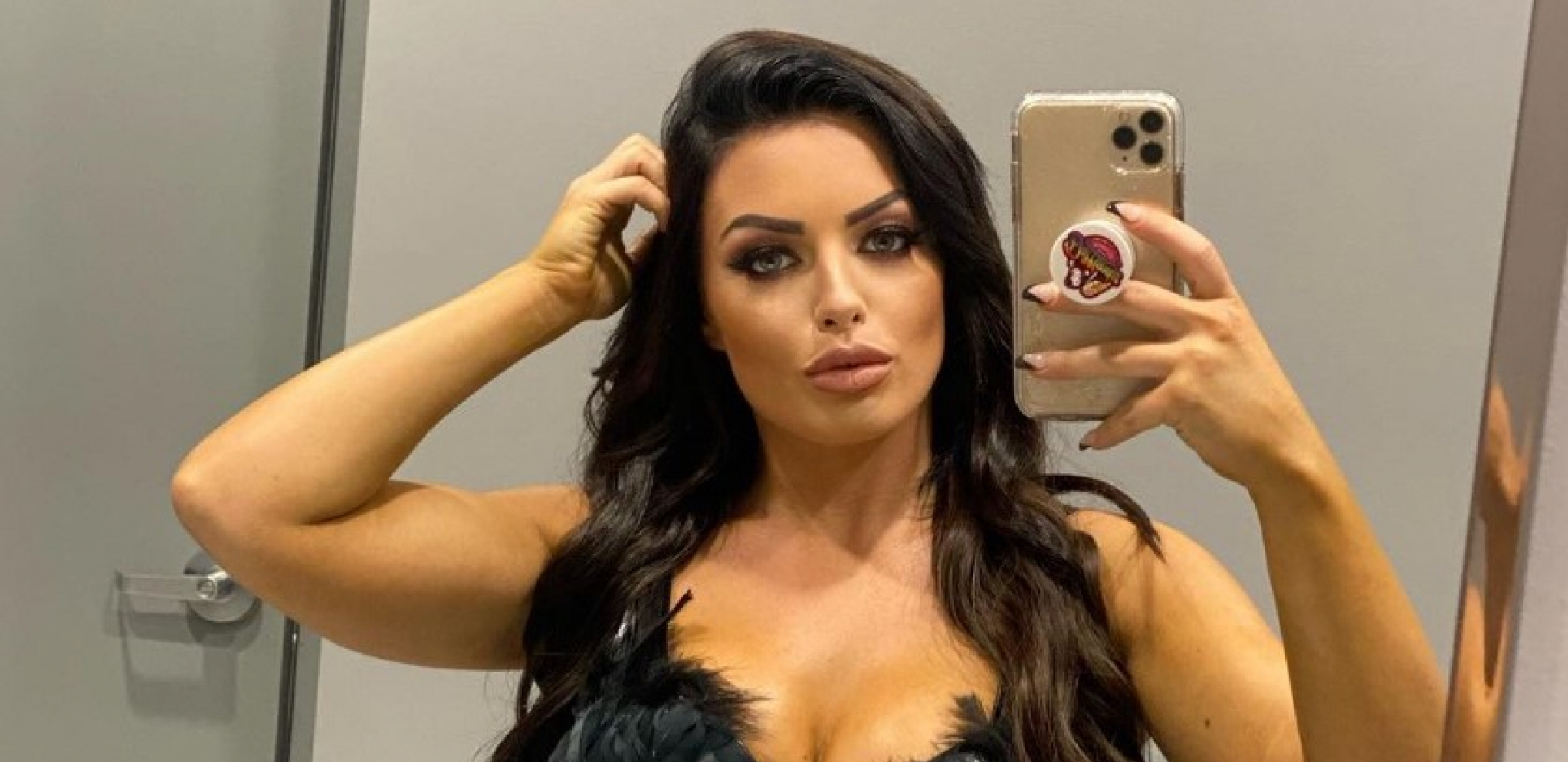 ONA JE MAGNET ZA MUŠKO OKO Zgodna rvačica na meti mnogih modnih časopisa (FOTO/VIDEO)