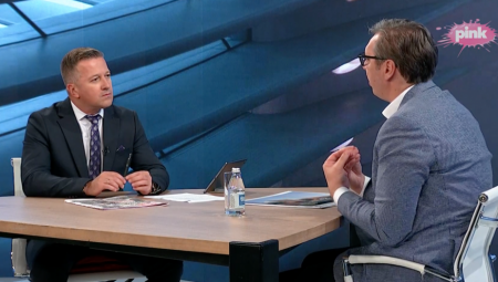 VUČIĆEVO PITANJE NOVINARU O KOME SVI PRIČAJU Kako vam je na moru u Hrvatskoj, lepo? (VIDEO)