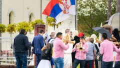 MLADOŽENJA IZ ČAČKA DOBIO PRAZNU KOVERTU I NAPRAVIO HAOS Zvao je redom goste, a zbog jednog odgovora nastao je muk