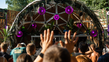 VELIKA KOLIČINA DROGE U VRNJAČKOJ BANJI Policija tokom "Love festa" izvršila čak 148 zaplena