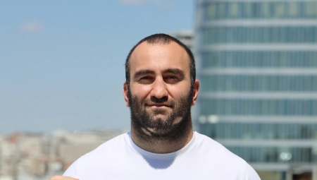 BIĆE TO SPEKTAKL Ruski „čelik“ Gasijev opipao puls Beograda pred susret sa Amerikancem