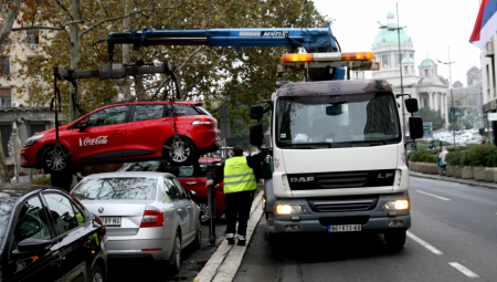 OD DANAS DUPLO VEĆE KAZNE AKO SE PARKIRATE NA OVIM MESTIMA Vozači, dobro obratite pažnju