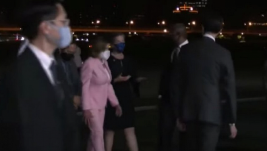 NENSI PELOSI SLETELA NA TAJVAN Oglasilo se kinesko ministarstvo spoljnih poslova