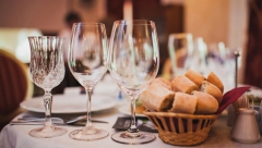 SAMO JE UZEO RAČUN I IZAŠAO IZ RESTORANA Turista se iznervirao nakon ručka, nije verovao šta ga je snašlo