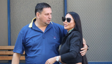 TAKI SE HITNO JAVIO ALO! REDAKCIJI ZBOG PORODICE AHMIĆ Majin otac ih žestoko ponizio: Bitno da su Aneli i njena sestra duboke, taman su za Janjuša