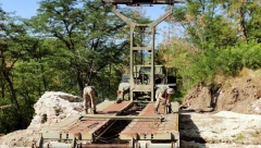 TAKO SMO U MOGUĆNOSTI Vojska Srbije postavila privremeni most na brdu Hisar (FOTO)