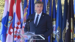 PLENKOVIĆ ZNA KAD NEĆE Hrvati još ne znaju kad će na parlamentarne izbore, ove godine glasaju tri puta
