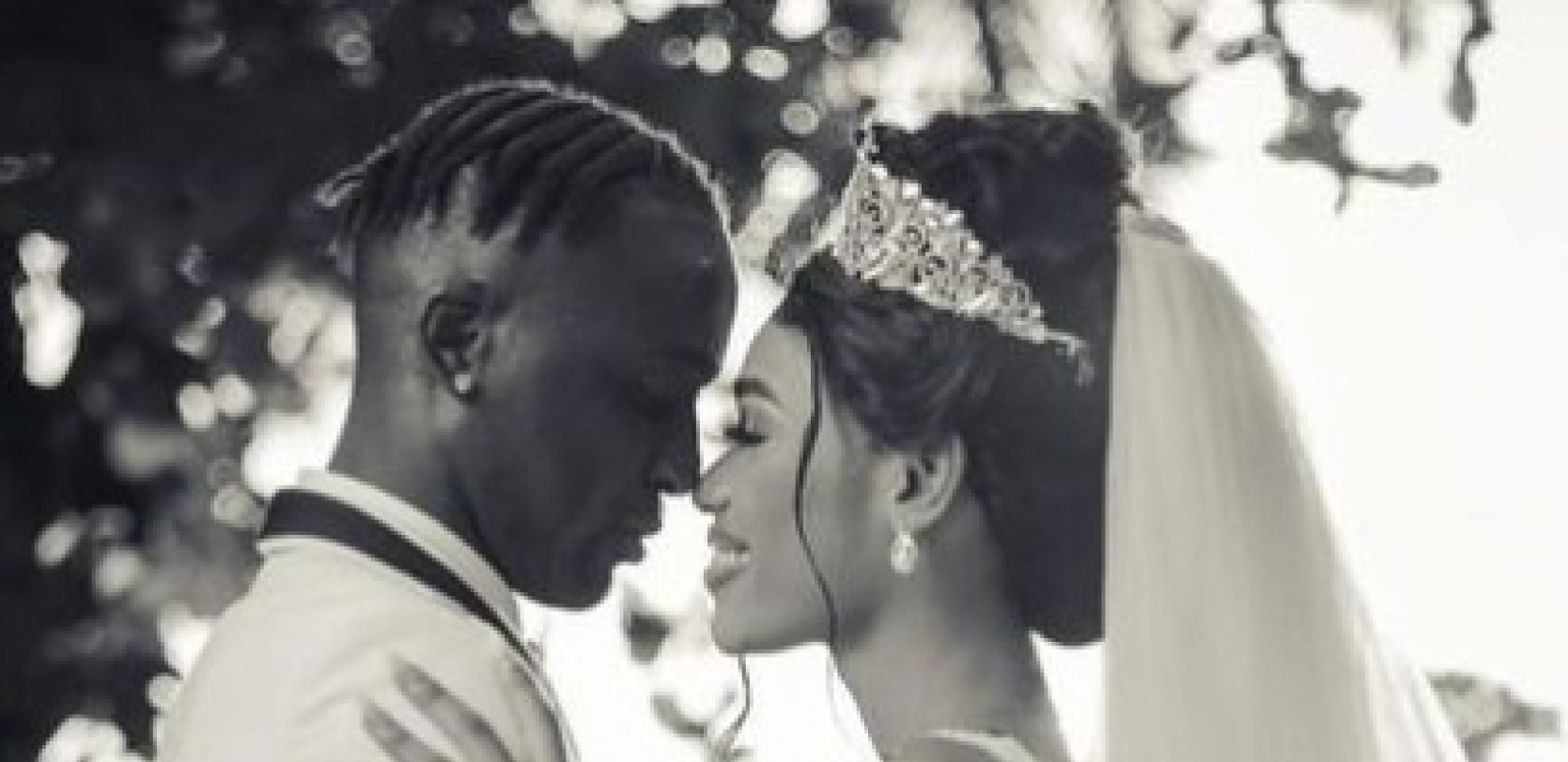 IZJAVA GA BACILA U SENKU Fudbaler otkrio kako se oženio, pa zaprepastio okupljene: Nije prisustvovao sopstvenom venčanju (FOTO)