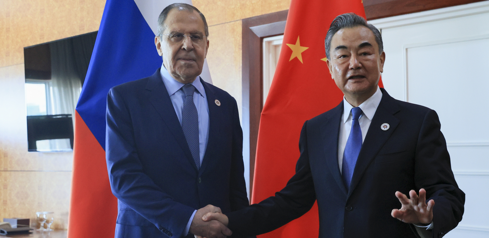 AMERIKA OJAČALA PRIJATELJSTVO PEKINGA I MOSKVE? Evo šta je Vang Ji predložio Lavrovu