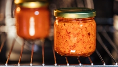 NAJLAKŠI NAČIN DA SPREMITE DOMAĆI AJVAR U STANU Uz pomoć ovih trikova neće biti muke