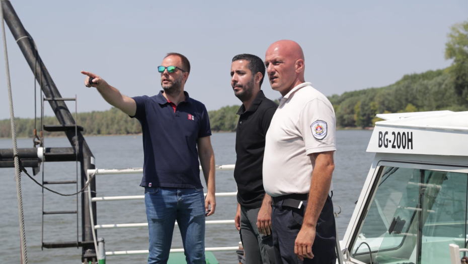 MOMIROVIĆ OBIŠAO RADOVE KOD ČORTANOVACA: Plovnost reka ključna za snabdevanje energentima (FOTO)
