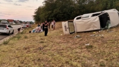 JOŠ JEDAN UDES NA PUTEVIMA Prevrnulo se vozilo na auto-putu između Niša i Aleksinca (FOTO, VIDEO)