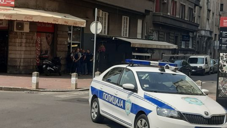 SRUŠIO SE, POKUŠAO DA PROGOVORI, PA PREMINUO Pogledajte prve fotografije i informacije sa mesta nesreće u centru Beograda (FOTO)