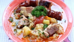 SPREMITE VRHUNSKO VARIVO Fantastični kelj sa suvim rebrima i kobasicom, ukus koji se pamti