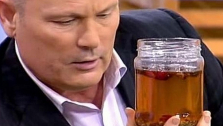 OSLOBODITE ZGLOBOVE OD NAGOMILANE SOLI Čudesan rastvor ruskog travara, za 5 dana,  rešiće vas bolova i ukočenosti