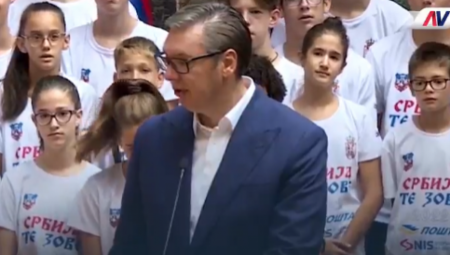 PREDSEDNIK VUČIĆ SA MLADIM SPORTISTIMA Naša namera je da se uvek vraćate u svoju Srbiju (VIDEO)
