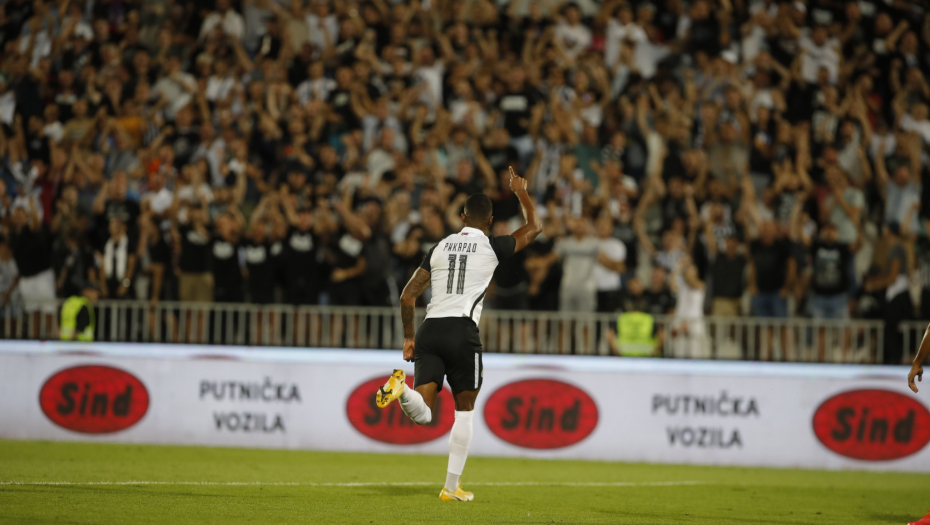 PONOVO RIKARDO Pogledajte kako je napadač crno-belih još jednom bacio "grobare" u trans (VIDEO)