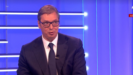 PREDSEDNIK VUČIĆ VERUJE U "ORLOVE" Košarkaši mogu do zlatne medalje, a fudbaleri do polufinala Mundijala