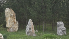 SRPSKIM KAMENOM OBLOŽENA ČUVENA ZGRADA OPERE U BEČU Područje podno Divčibara jedino je mesto na Balkanu gde se mogu pronaći ovakve stene (FOTO)