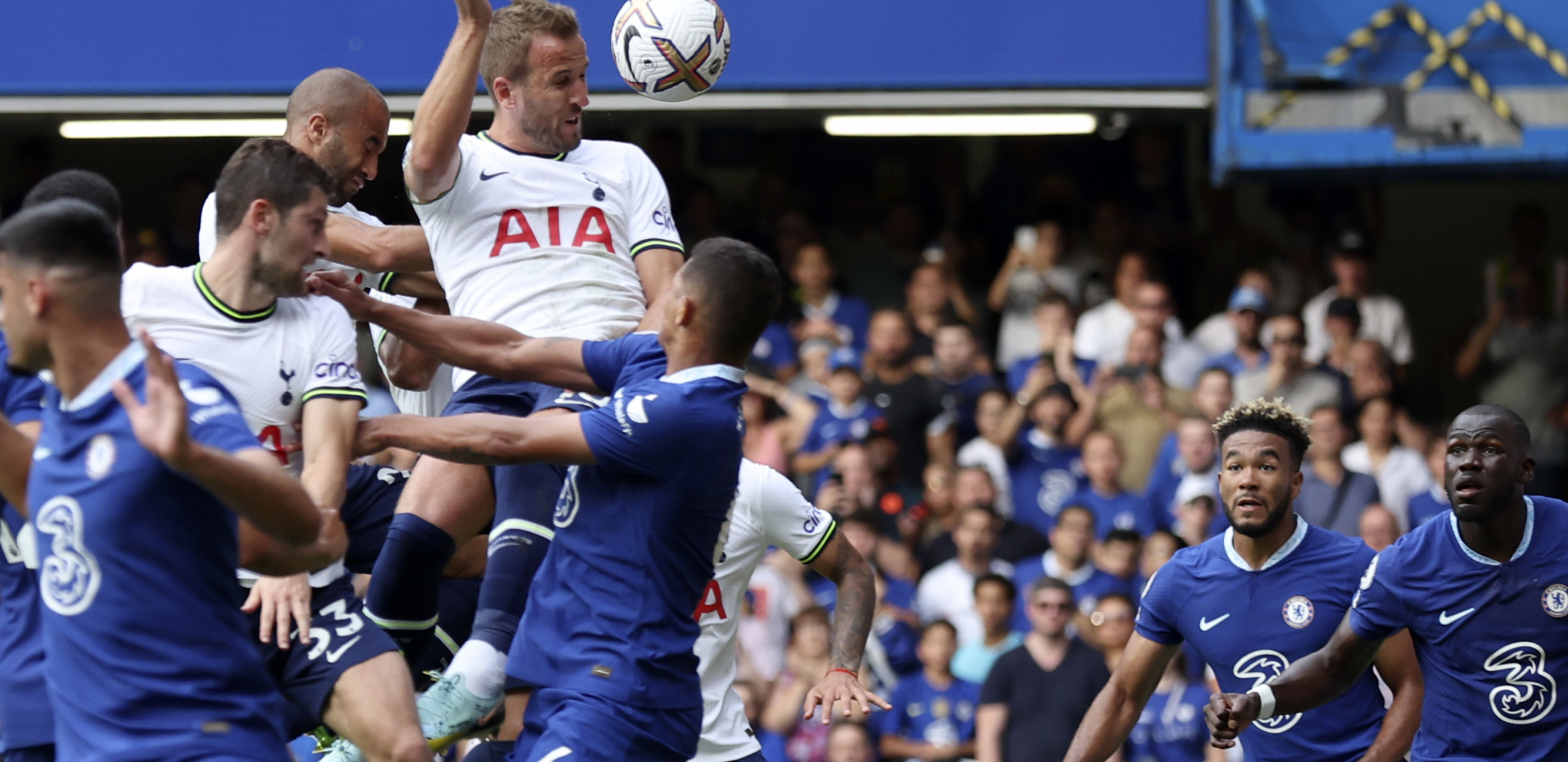 SUDIJE PRIZNALE GREŠKU Čelsi oštećen u velikom derbiju