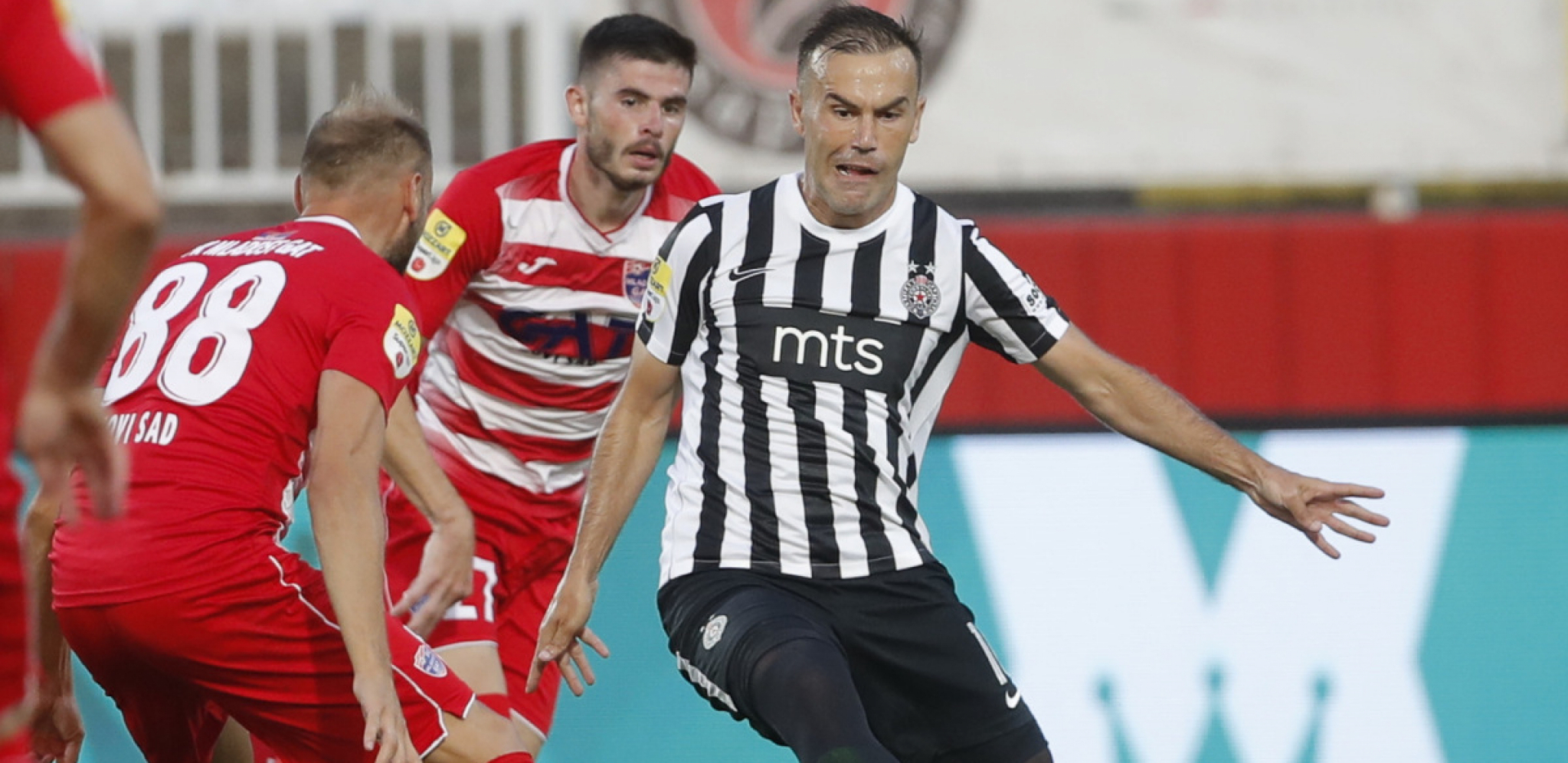 PARTIZAN SLAVIO GOLOM U PETOM MINUTU NADOKNADE Pobeda Petrića na debiju, ali čeka ga težak posao