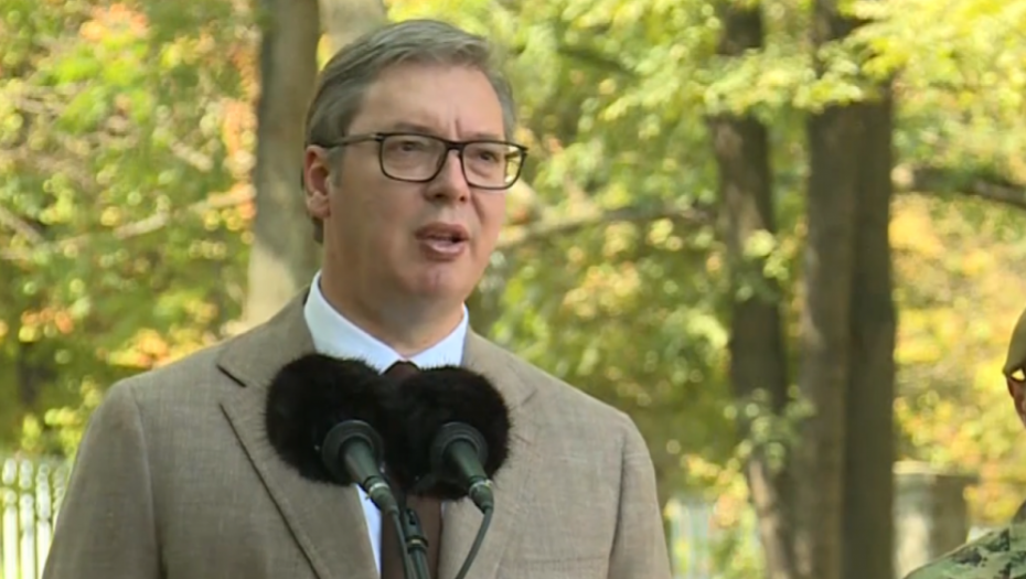 VUČIĆ ZAPUŠIO USTA LAŽOVIMA Ako nisam na naslovnoj strani, niko neće da ih kupi!